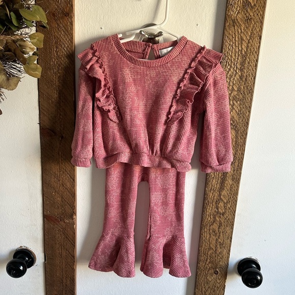 Rachel Zoe 24M Girl Floral Sweatshirt Flared Bottoms Outfit Set Boho EUC - Picture 3 of 10